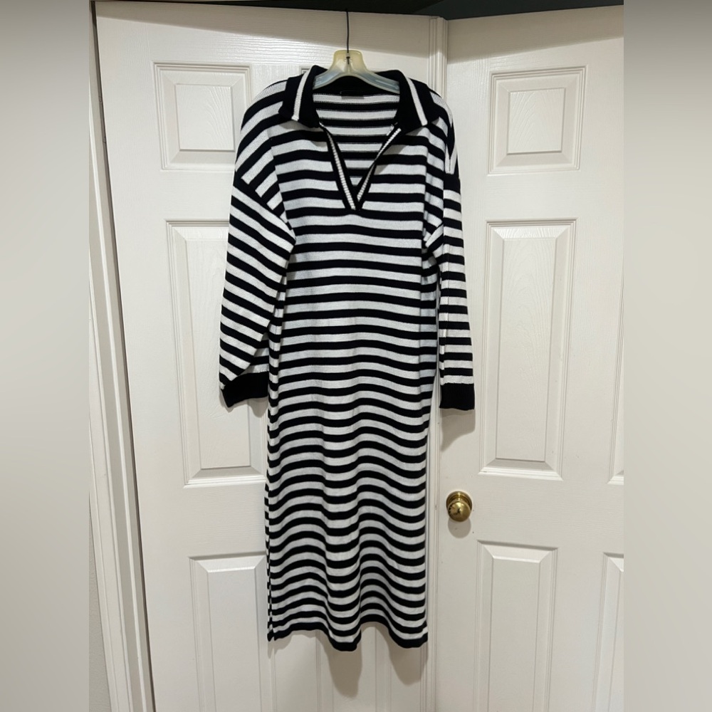 NWNT VICI Black and white striped Knit Collar Heavy‎ Long sweater dress Size XL